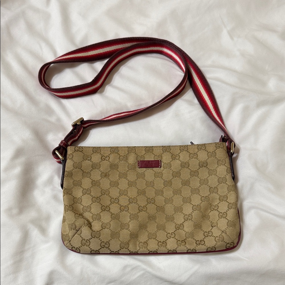 Gucci Beige and Burgundy Crossbody Bag - Picture 2 of 10